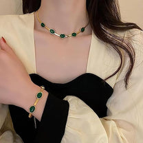 💚Oval Green Crystal Pendant Necklace Set With Bracelet & Earnings💚